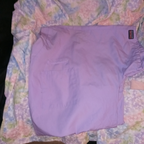 3 Whole scrub outfits - Picture 7 of 8